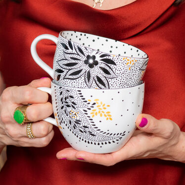 Sara Miller Artisanne Noir Mug, Paisley